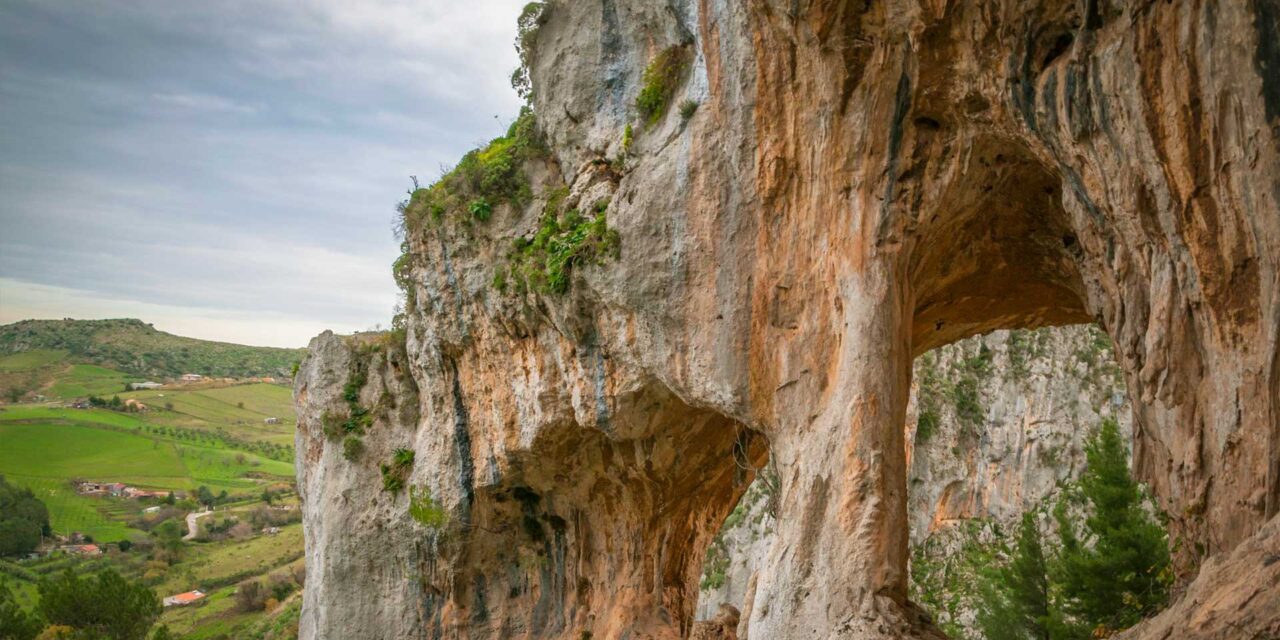 From the Berillo Valley to the Prace peaks: discovering the Rocca crystal that made Gratteri so famous